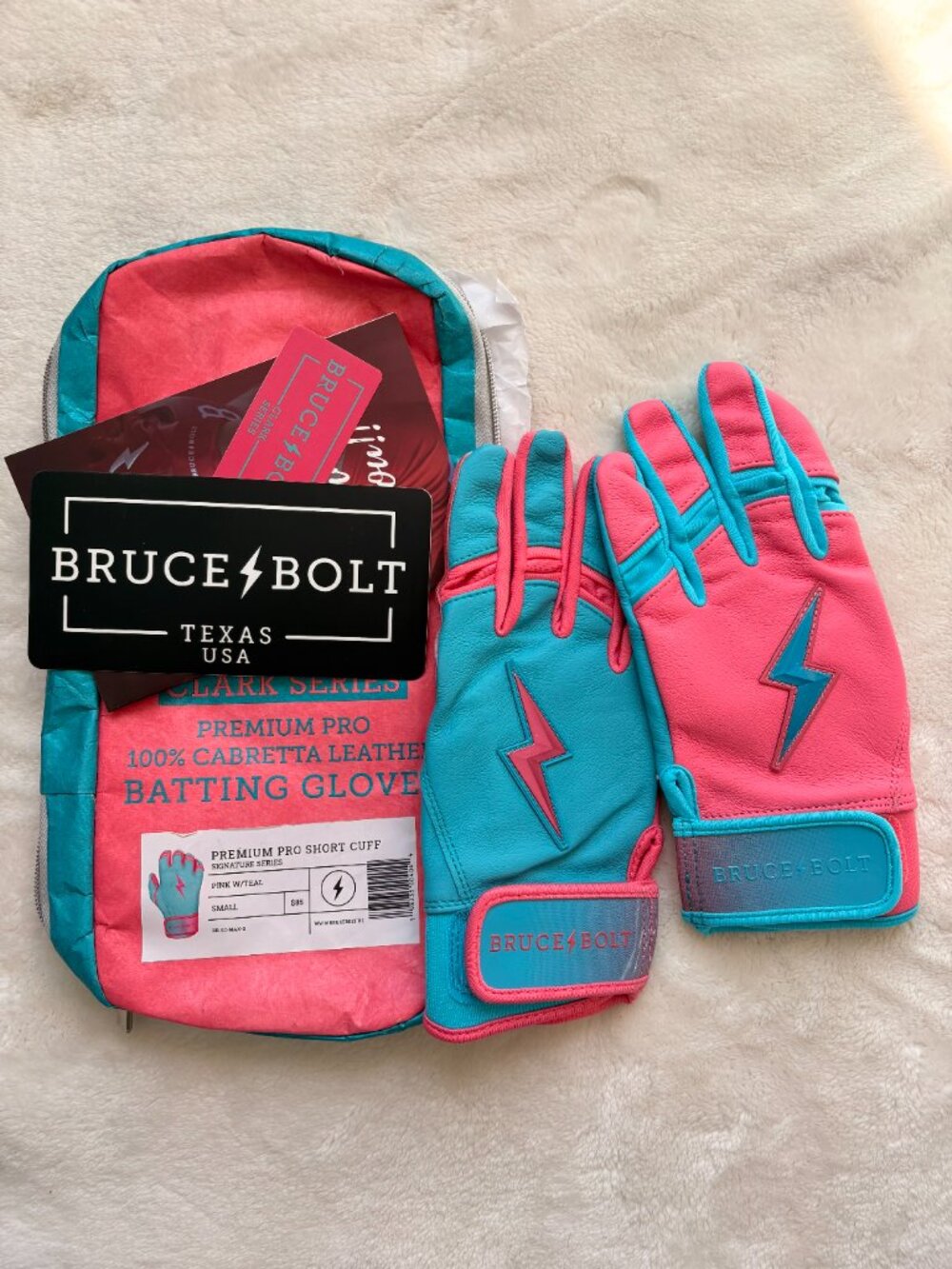 NEW Adult MAX CLARK Series Short Cuff Batting Gloves Size Small. PINK/TEAL
